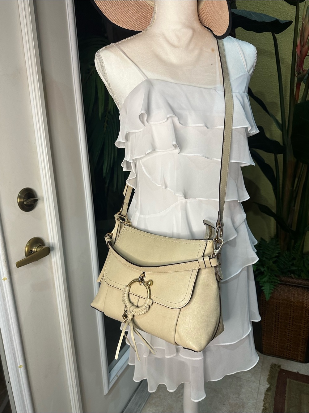 See by Chloé Joan Cream
Leather Shoulder Crossbody
Bag - Gold Hardware